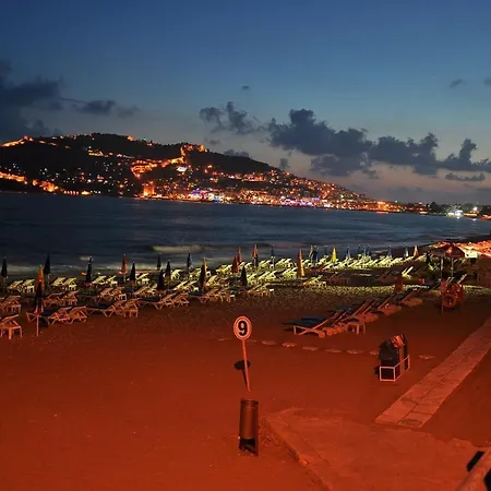 מלון Parador Beach Hotel All Inclusive 3*