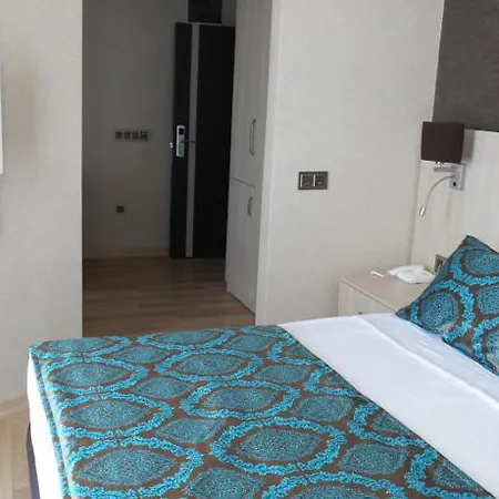 Parador Beach Hotel All Inclusive אלאניה