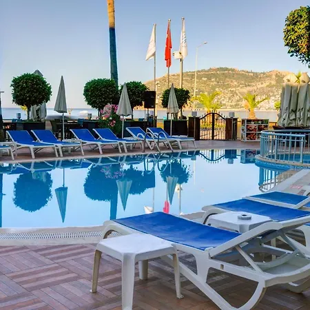 מלון Parador Beach Hotel All Inclusive אלאניה