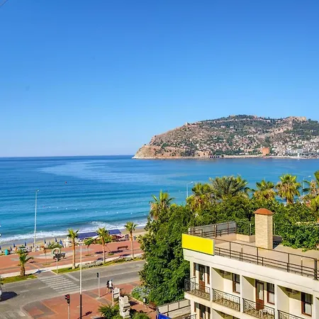 Parador Beach Hotel All Inclusive 3* אלאניה