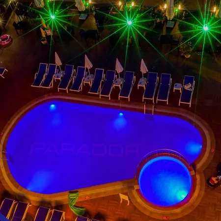Parador Beach Hotel All Inclusive מלון 3*