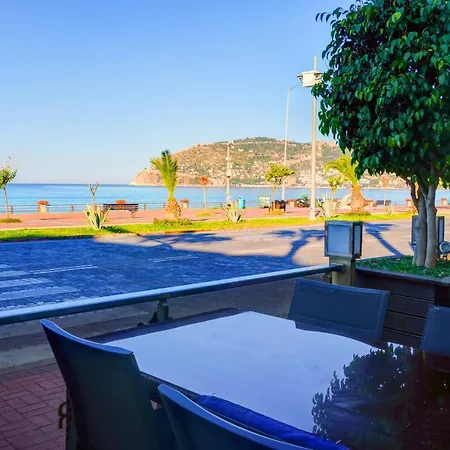 Parador Beach Hotel All Inclusive מלון 3*