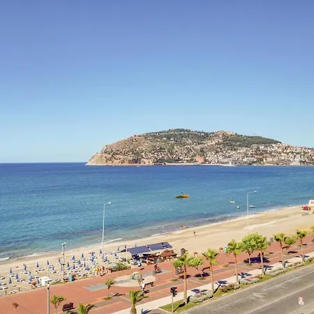 Parador Beach Hotel All Inclusive 3* אלאניה
