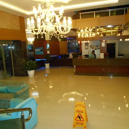 Parador Beach Hotel All Inclusive מלון 3*